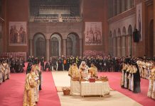 Zeci de mii de români au participat la sfinţirea Catedralei Neamului monitorfg