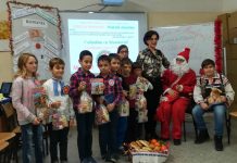 Elevii din Italia au colindat cu Monitorul. Şi la ei a venit Moşul!