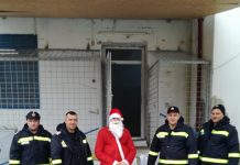 Pompierii din Victoria, alături de bunicii de la azilul Castanul