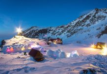 A început construcţia Hotelului de gheaţă de la Bâlea Lac