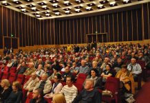 Interese şi scântei la dezbaterea publică