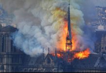 Catedrala Notre- Dame din Paris, în flăcări. A ars o istorie de 850 de ani