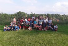 Prietenie la iarbă verde. Elevii din comuna Şoarş i-au vizitat pe copiii din Centrul de tip familial din Daia