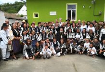 ,,Veşnicia s-a născut la sat”, au demonstrat-o boholţenii de Sânzâiene. Hramul Bisericii din Boholţ, Naşterea Sf. Ioan Botezătorul