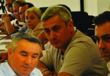 S-a rupt „lanţul de iubire“ între Primar şi Legislativ. ,,Nu ştii să citeşti!” ,,Tu nu înţelegi!”. Creditul doar pentru Ocolitoare, spun majoritatea consilierilor