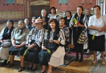 Obiceiuri şi tradiţii păstrate la Boholţ: costumul cu vălitoare sau cu bogasel şi aruncatul bortei de sânziene