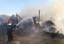 Incendiu la Cincu. O şură a luat foc. Foto
