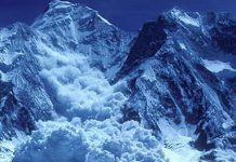 Turişti surprinşi de avalanşă când urcau spre Vf. Negoiu