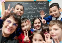 Cultura şi tradiţiile româneşti nu au graniţe. Ziua Culturii Naţionale i-a unit pe elevii din ţară şi din Diaspora