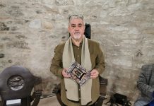 Foto şi VIDEO. Ovidiu Oană Pârâu:,,Clopotul este o rugăciune sculptată în bronz”. Făgărăşeanul a realizat o enciclopedie a clopotului, documentar unic în lume