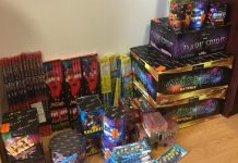 Dosare penale pentru comerţul cu articole pirotehnice ilegale. Pe lista neagră, trei bărbaţi din Victoria şi o femeie din Făgăraş