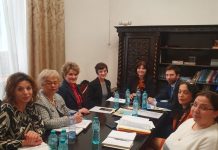 Ignoraţi de statul român deşi sunt dascălii copiilor români din diaspora