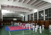 Foto şi VIDEO. Cantonament de karate la Victoria. Sportivi din toată ţara se antrenează la CS Chimia Victoria