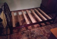 Un bărbat din Victoria şi-a dat foc la apartament. A fost încătuşat de poliţişti