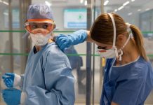 Braşov: 11 cadre sanitare infectate cu coronavirus, 7 de la Ambulanţa Codlea, 2 de la spitalul din Codlea şi alte 2 de la spitalul militar ,,Regina Maria”