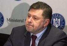 Rafila: ,,Masca nu este recomandat să fie folosită pe stradă, iar mănuşle creează un fals sentiment de siguranţă”