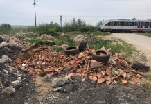Foto. Primăria Mândra amendează persoanele care depozitează deşeuri la întâmplare. Amenda maximă este de 6.000 lei pentru o persoană fizică
