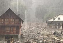 Cod portocaliu de ploi torenţiale şi vijelii. Este vizat şi judeţul Braşov