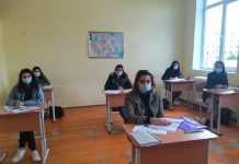 Foto. Elevii din clasele a XII-a şi a VIII-a s-au întors la şcoală. Cum au decurs pregătirile la Liceul ,,IC Drăguşanu” din Victoria