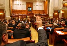 Camera Deputaţilor: Impozitarea tuturor pensiilor speciale cu până la 85%.