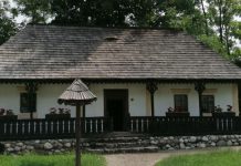 Muzeul în aer liber Bran şi-a închis porţile. Noii proprietari au venit cu executorul la poarta muzeului