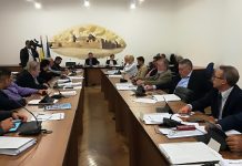 S-a încheiat cu ,,votul la comandă”. Consilierii locali făgărăşeni nu au votat proiectele primarului