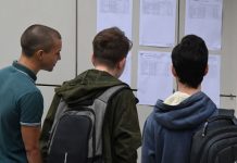 599 de elevi din judeţul Braşov care au trecut Evaluarea Naţională nu au fost repartizaţi la liceu