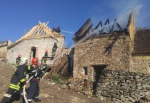 Foto şi Video. Incendiu la Cetatea Râşnov