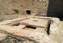 Noi descoperiri arheologice în curtea Cetăţii Făgăraş: o latrină din secolul XVII, o canalizare din cărămidă şi o cameră mediană