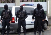 Percheziţii la mai multe firme din judeţ