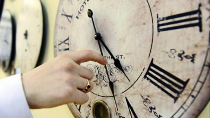 ora_de_iarna__duminica_se_trece_la_ora_de_iarna__cum_resimte_organismul_aceasta_schimbare_14039500