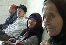 Tichete sociale pentru bătrânii de peste 75 ani şi pentru oamenii străzii. Hrană caldă în valoare de 180 lei lunar/persoană batrani2