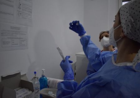 1-se-cauta-medici-asistenti-si-registratori-pentru-activitatea-de-vaccinare-detalii