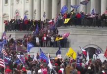 Foto. Haos la Washington. Protestatarii au luat cu asalt Capitoliul și se confruntă cu poliția