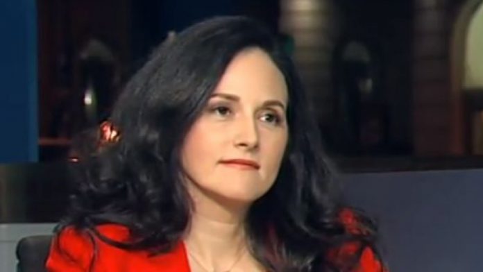 alina-bica-eu-sunt-sigura-ca-daca-m-as-fi-dus-la-vie-la-domnul-ghita-nu-apareau-pozele-la-televizor-am-fost-condamnata-pe-declaratii-video-211962