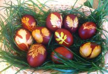 Cum se vopsesc ouăle de Paşte. Gospodinele aleg şi metode naturale în loc de vopseaua din magazine