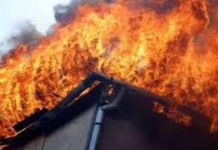 Incendiu la fabrica de prelucrare a lemnului din Ileni