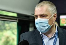 Sincope grave din transportul feroviar. Cine este făgărășeanul care conduce CFR Călători și este luat în brațe de politicieni monitorfg
