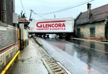 Trafic blocat, la Perşani, din cauza unui tir