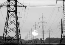 Amenzi de 2,77 milioane lei pentru distribuitorii de energie şi gaze. Explozie de preţuri