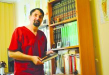 Dominique, 30 ani, după vaccinarea cu Pfizer: „Mă simţeam ca şi cum creierul meu era bolnav, durerile erau tot mai mari”