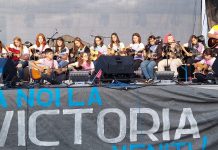 Foto şi VIDEO. Două zile de muzică şi voie bună, la Victoria. Urmează seara de teatru cu ,,Cafeaua Domnului Ministru”