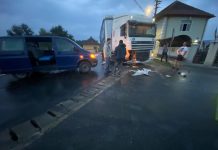 Accident rutier pe DN 1, la Porumbacu de Jos. Un tir şi un microbuz cu pasageri au intrat în coliziune