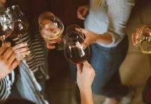 Petrecere întreruptă la Şercaia, participanţii au fost amendaţi de poliţişti