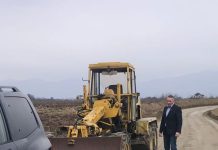 Lucrări de împietruire în comuna Beclean. Toate drumurile comunale vor fi reabilitate