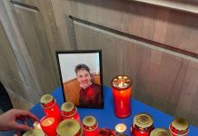 Colegii aduc un omagiu adolescentului care a căzut în lacul Dumbrăvița. Băiatul de 14 ani n-a mai putut fi salvat