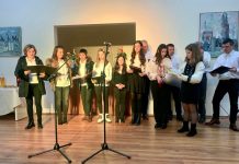 Foto şi VIDEO: ,,Prietenii lui Eminescu” eveniment găzduit de Casa de Cultură Victoria. ,,Fiii Făgăraşului” şi ,,Sirinx” au încântat publicul