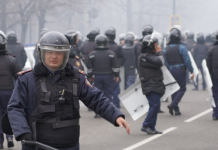 Revoluție sângeroasă în Kazahstan. Armata trage în demonstranți. Reşedinţa preşedintelui a fost incendiată