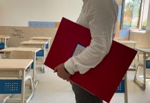 Salariile dascălilor, majorate cu 8% din ianuarie 2022