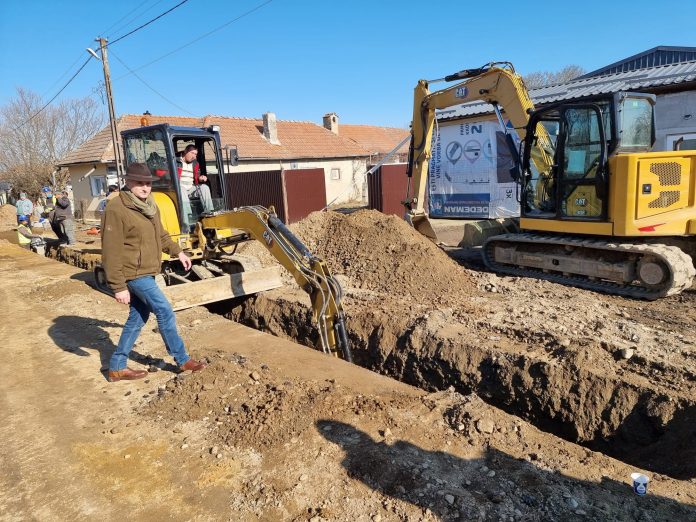 41de980f-c9ab-46d7-937a-927fccf47917